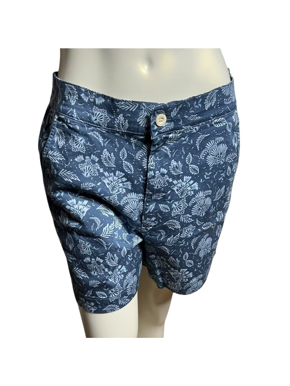 jachs girlfriend New York Floral Print Shorts, Size M, Stretch Waistband